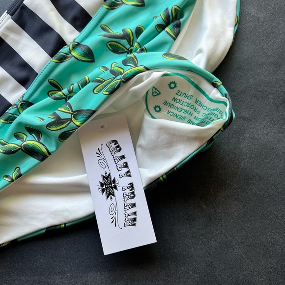 Cactus & Stripes Bathing Suit Bottoms Size Small - Picture 3 of 4